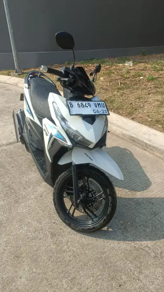 Dijual Motor kesayangan Honda Vario LED Old 125 tahun 2016