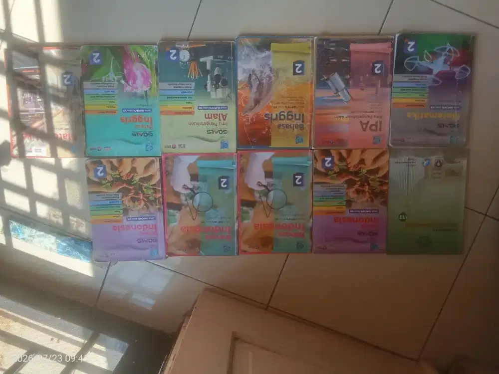 buku pelajaran sekolah kelas 2 SMP/8 smp