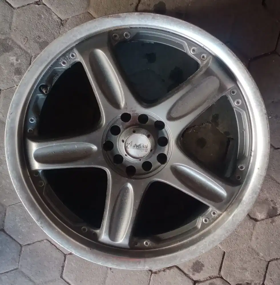 JUAL CEPAT.. Paket 4 Velg Ring 18 Mulus Rapi + Bonus 3 Ban 225/45 R18
