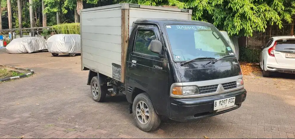 Mitshubisi T120SS box 2013 pajak full setahun