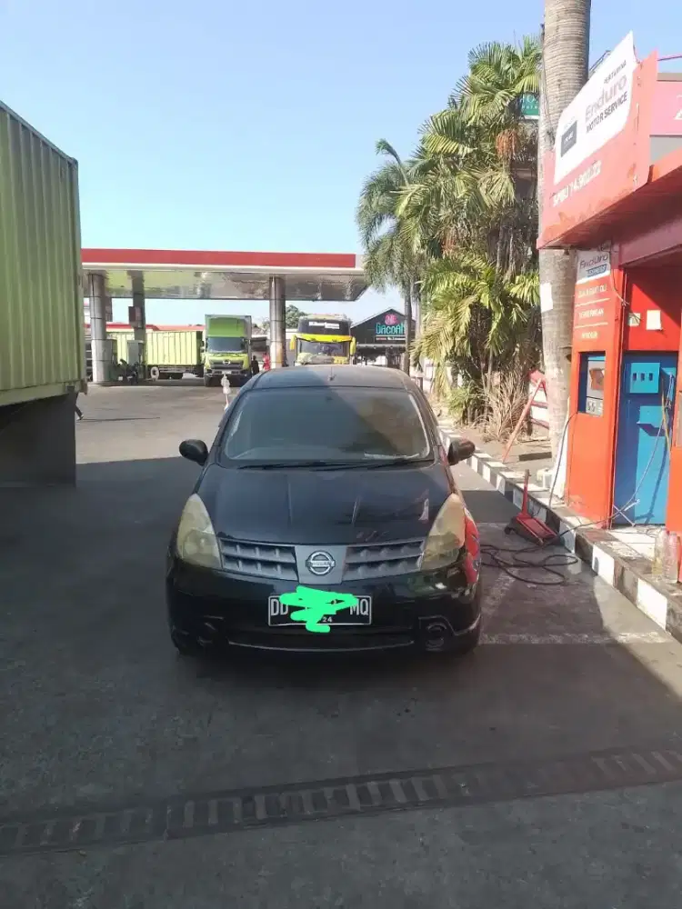 Dijual murah mobil grand livina