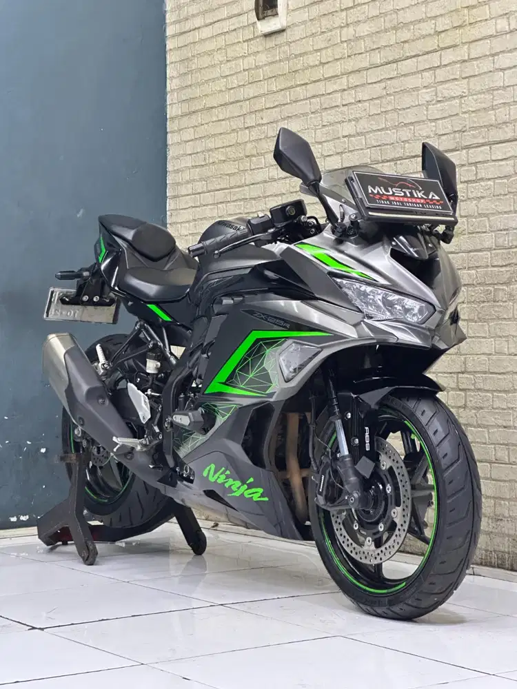 Kawasaki ZX25R ABS QS 2022 Kondisi Unit Grade A - Zaki Mustika