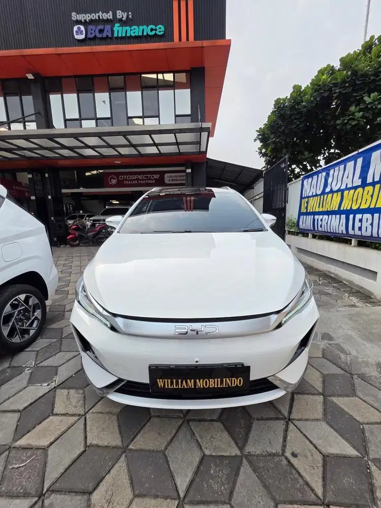 Byd M6 superior captain 2025