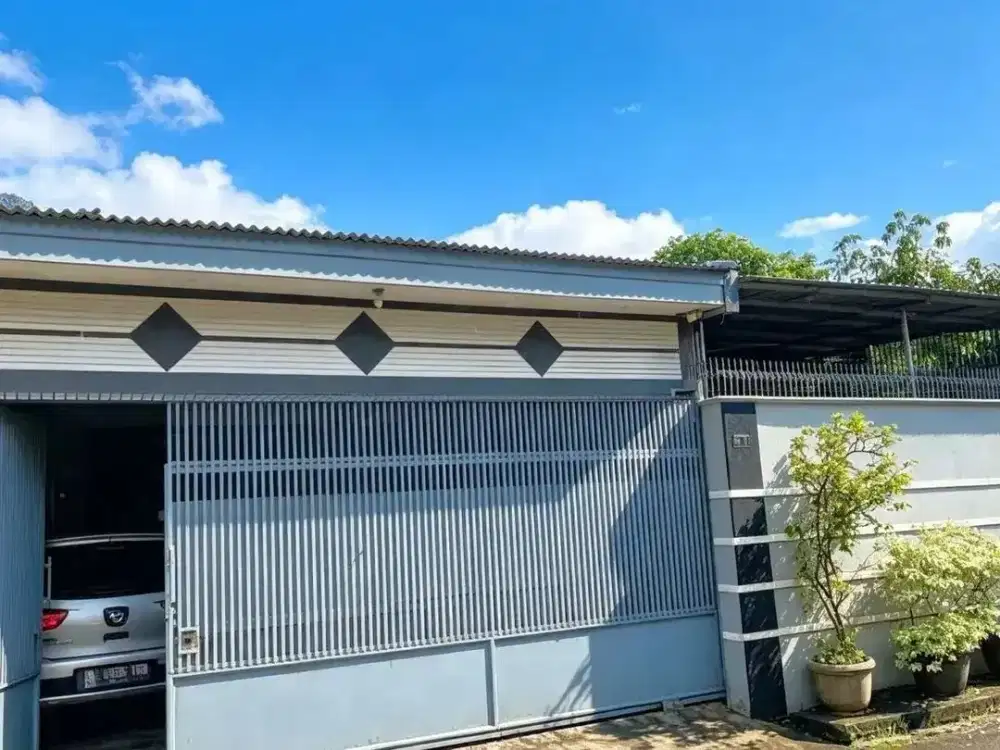 RUMAH + TEMPAT USAHA DI PINGGIR JALAN UTAMA BINTARA JAYA — LT 200 M², CARPORT LUAS!