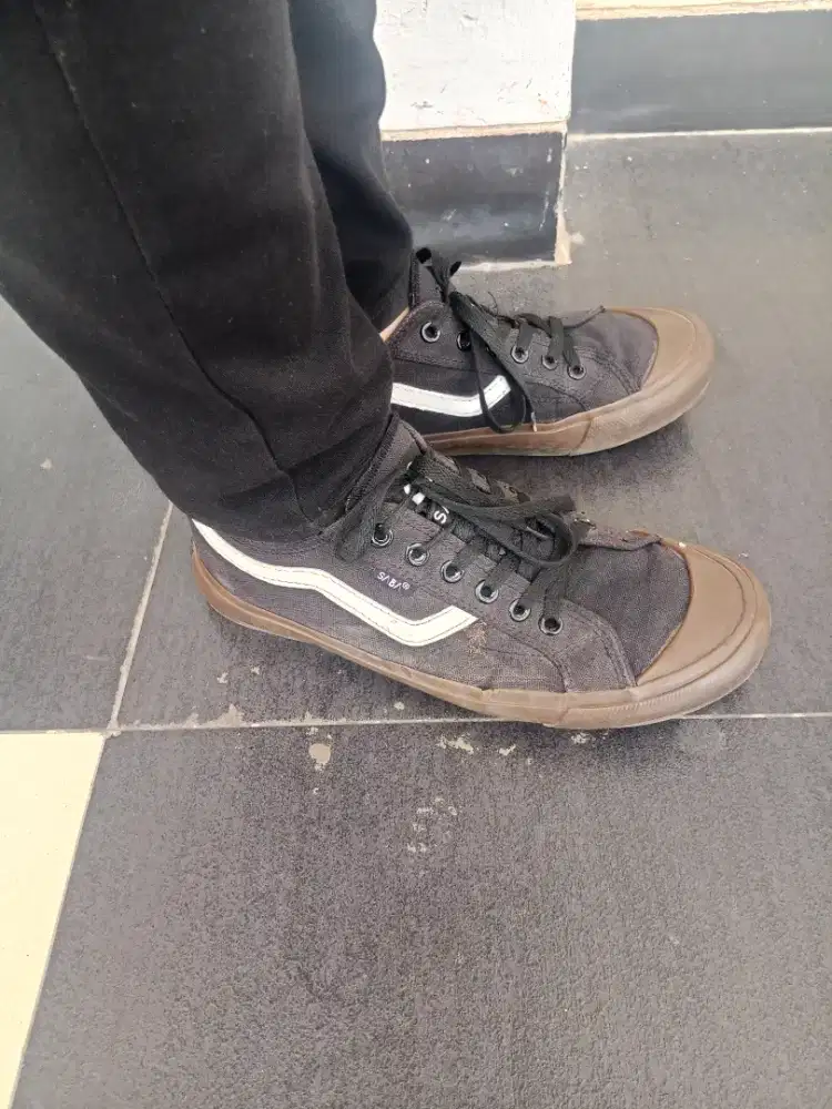 Sepatu murah meriah