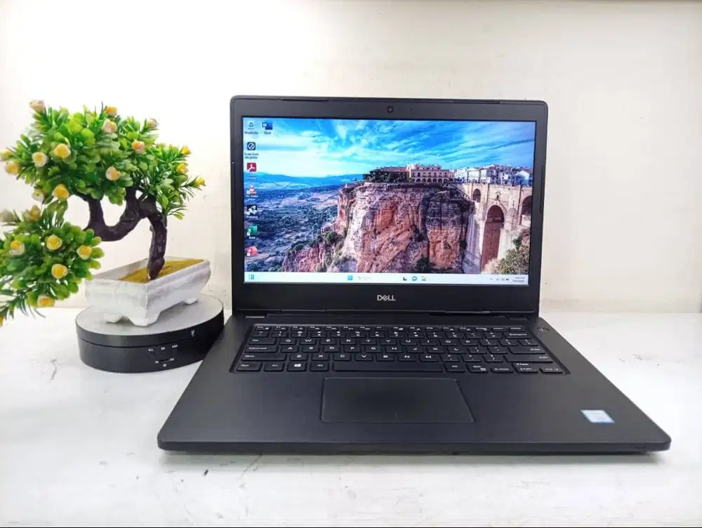 JUAL LAPTOP GRAFIS, Dell Latitude 3480 i5-7200U/8gb/256gb/14/Amd R5