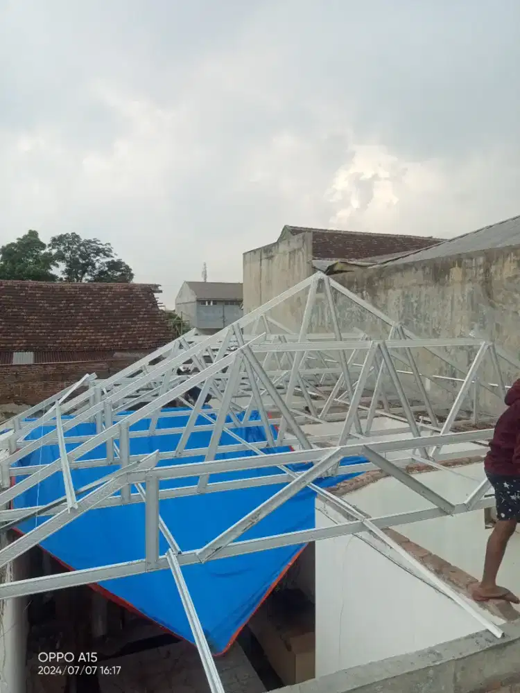 Rangka Atap Baja Ringan