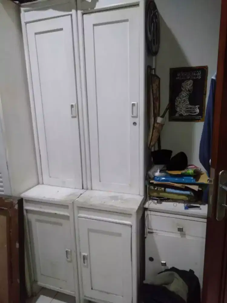 Lemari Kayu 2 susun dan Lemari Kecil