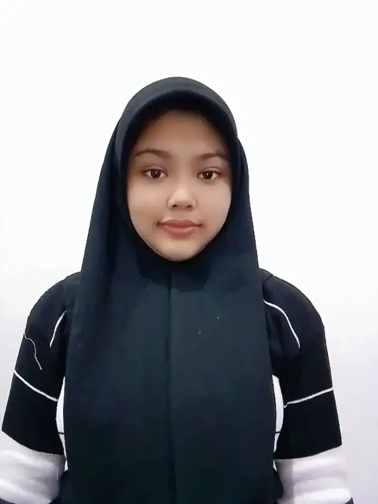 mencari pekerjaan apa saja, yang penting halal