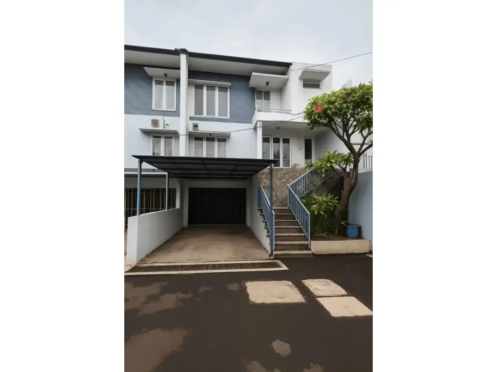 Y384 JUAL CEPAT Rumah Bagus 3 Lantai 144 m2 Cilandak Timur Jakarta Selatan