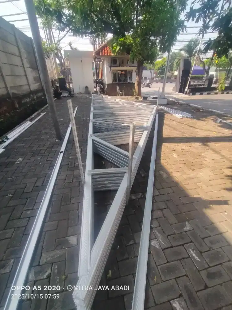 Baja Ringan Terpasang
