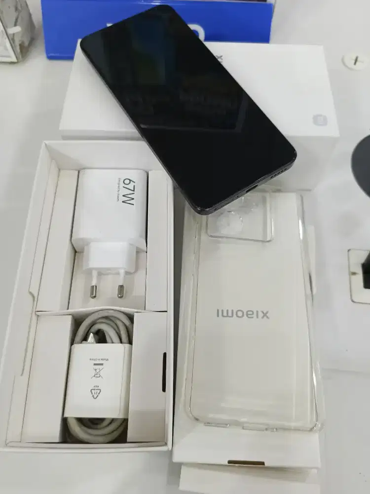 xiomi 13T 5G 13/256,camera 50mp,batrei 5000mah,,pengisian 67W,no minus