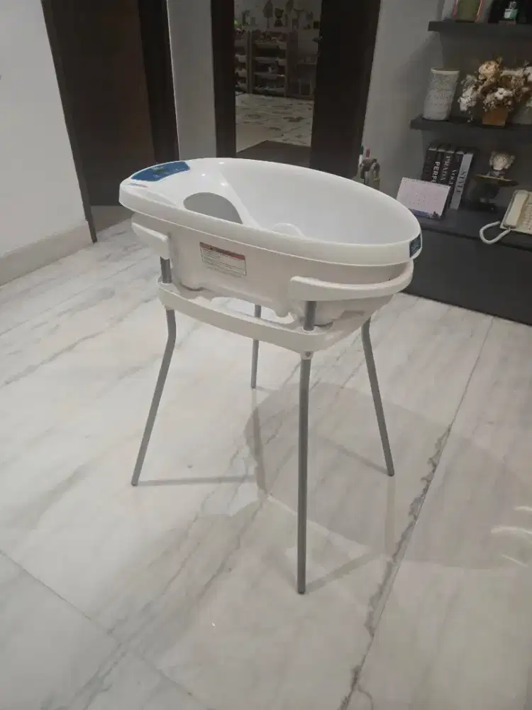 Aqua scale baby bather + stand - bak mandi bayi dan kaki