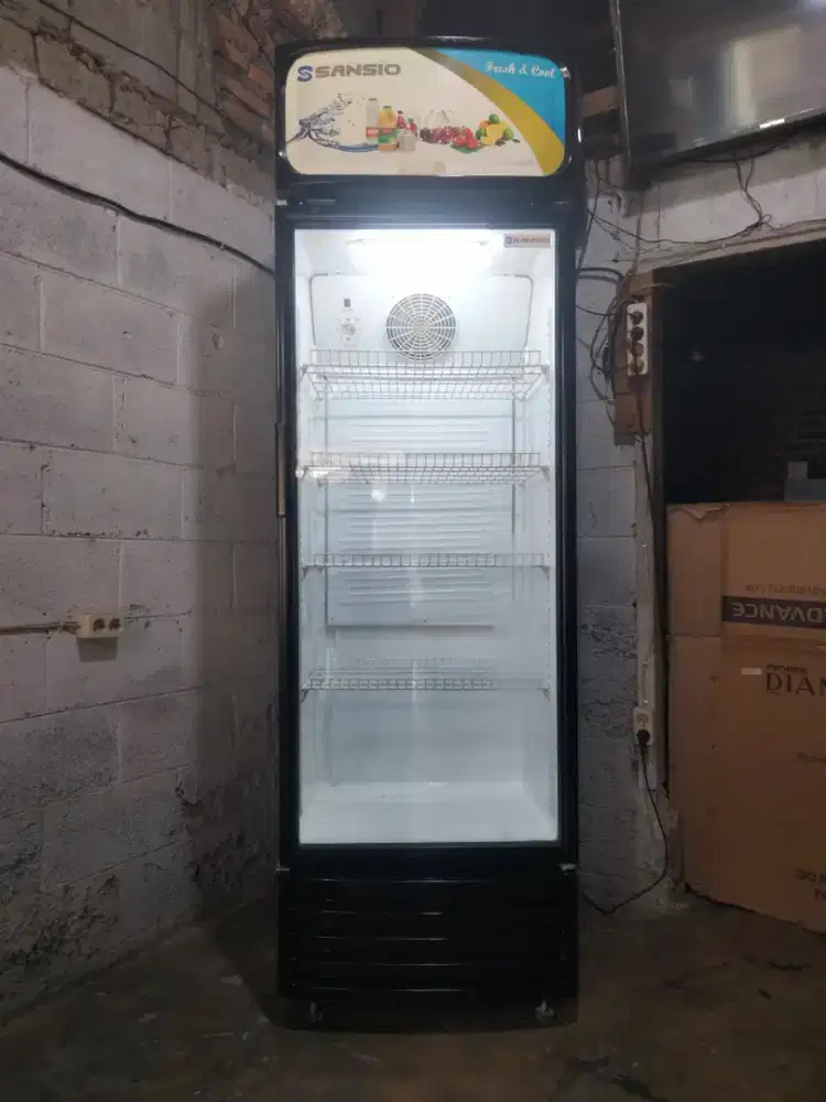 SHOWCASE JUMBO ( SANSIO )