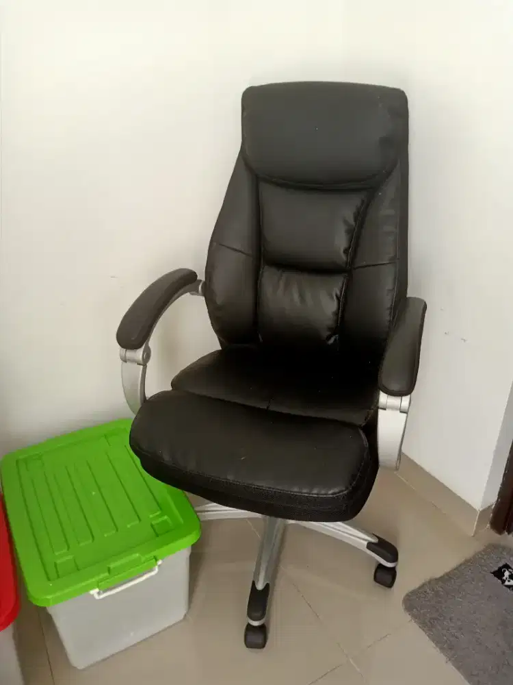 Kursi kantor Informa