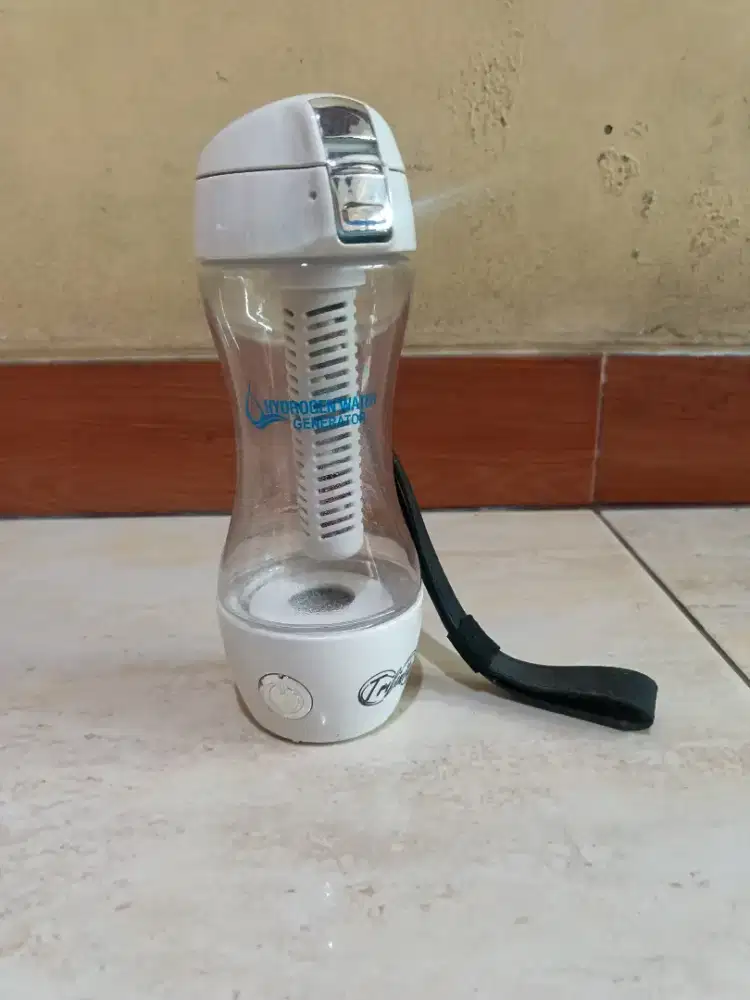 Trinity botol hidrogen Alkali