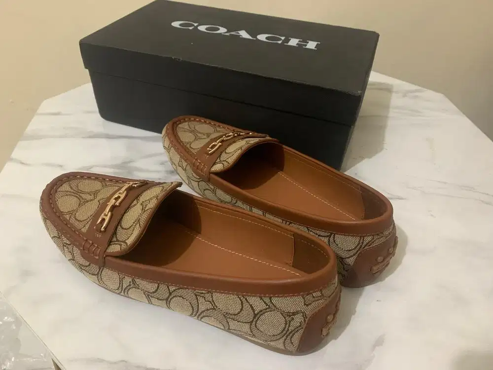 Sepatu Coach - New