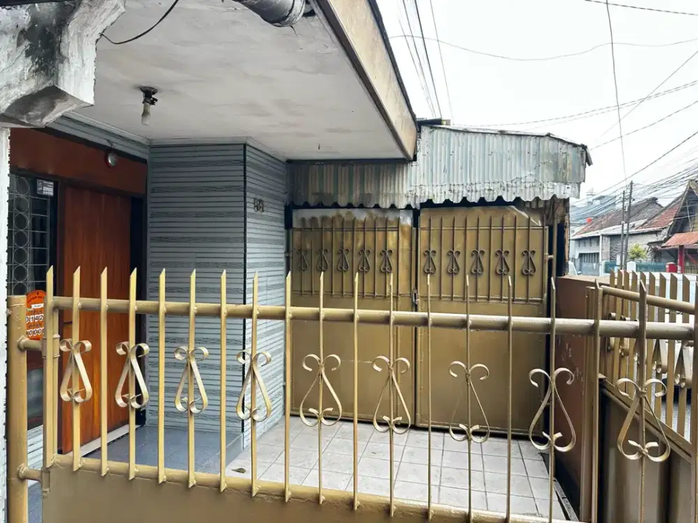 Dijual Rumah 2 Lantai Terawat di Mainroad Rajawali