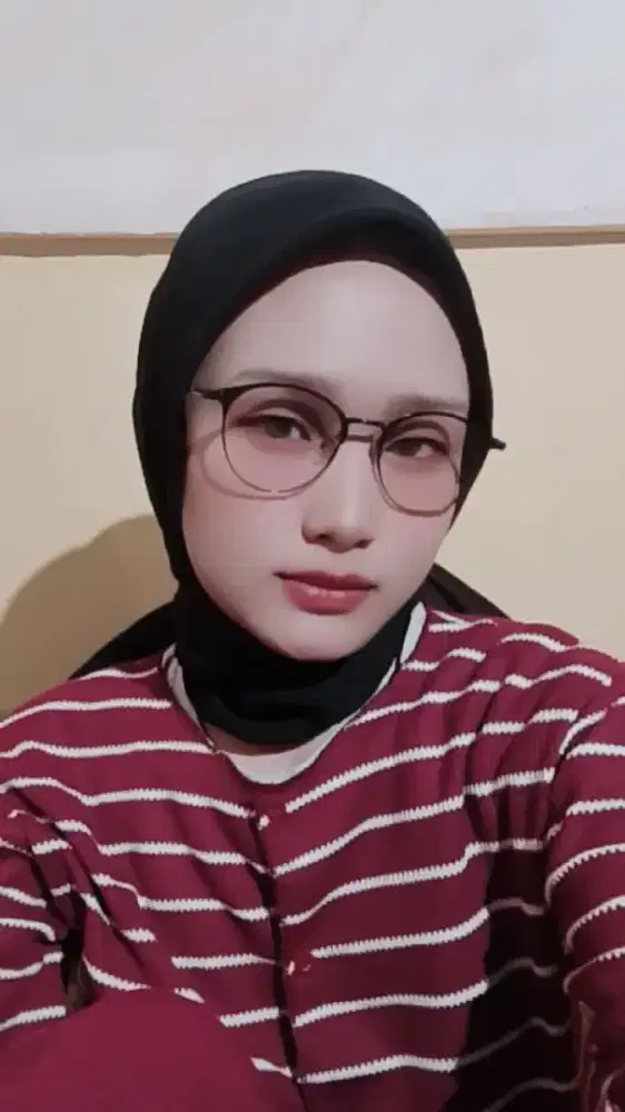 Saya sedang mencari pekerjaan sebagai admin online shop ,dll