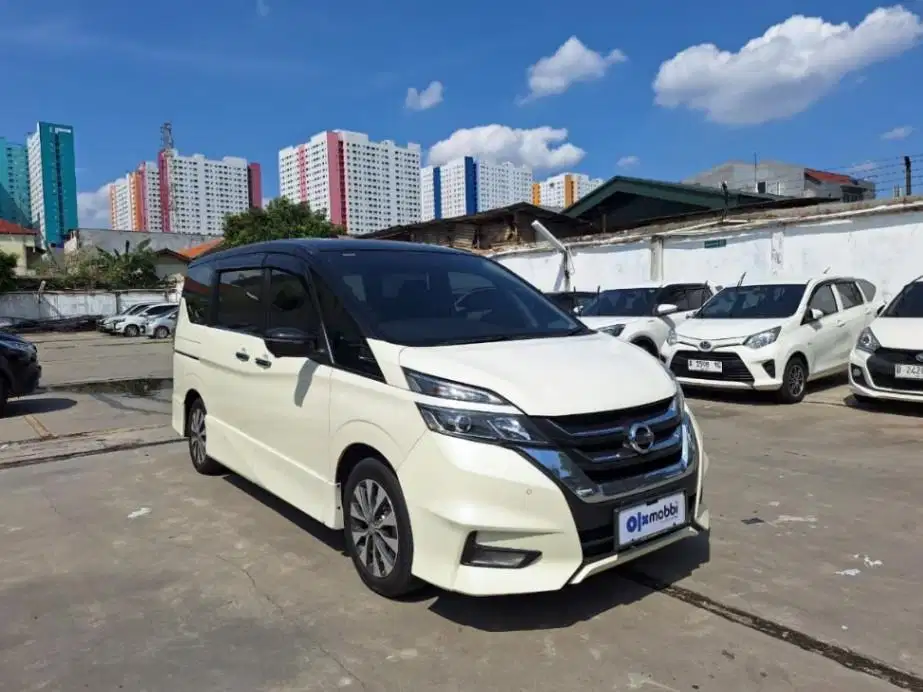 KM Rendah - Nissan Serena 2.0 Highway Star Bensin-AT 2023
