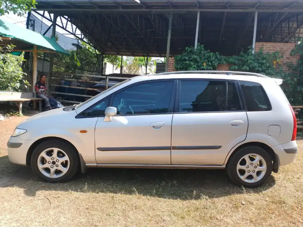 Mazda Premacy tahun 2002 terawat