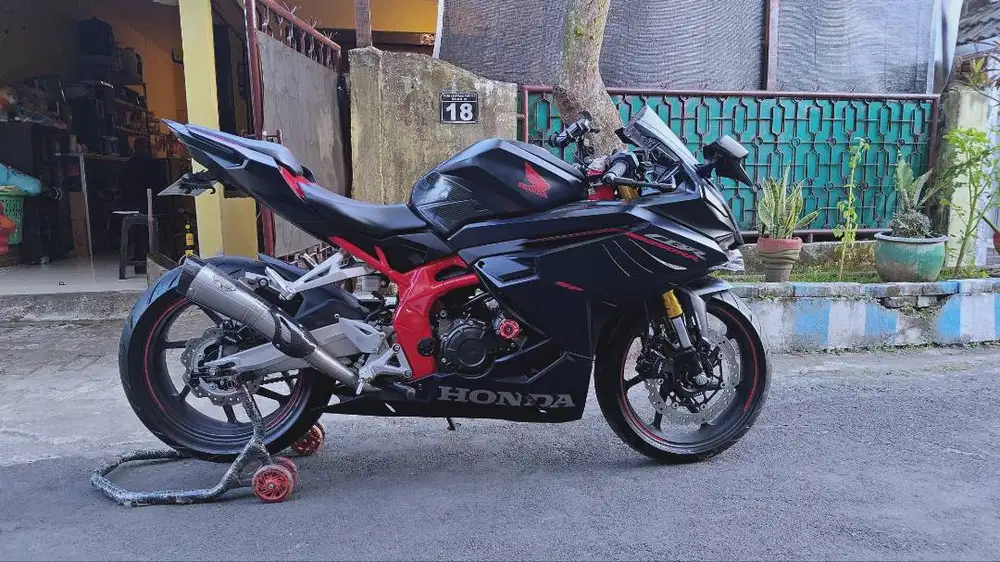 CBR 250RR SP 2023 BLUE ISTIMEWA