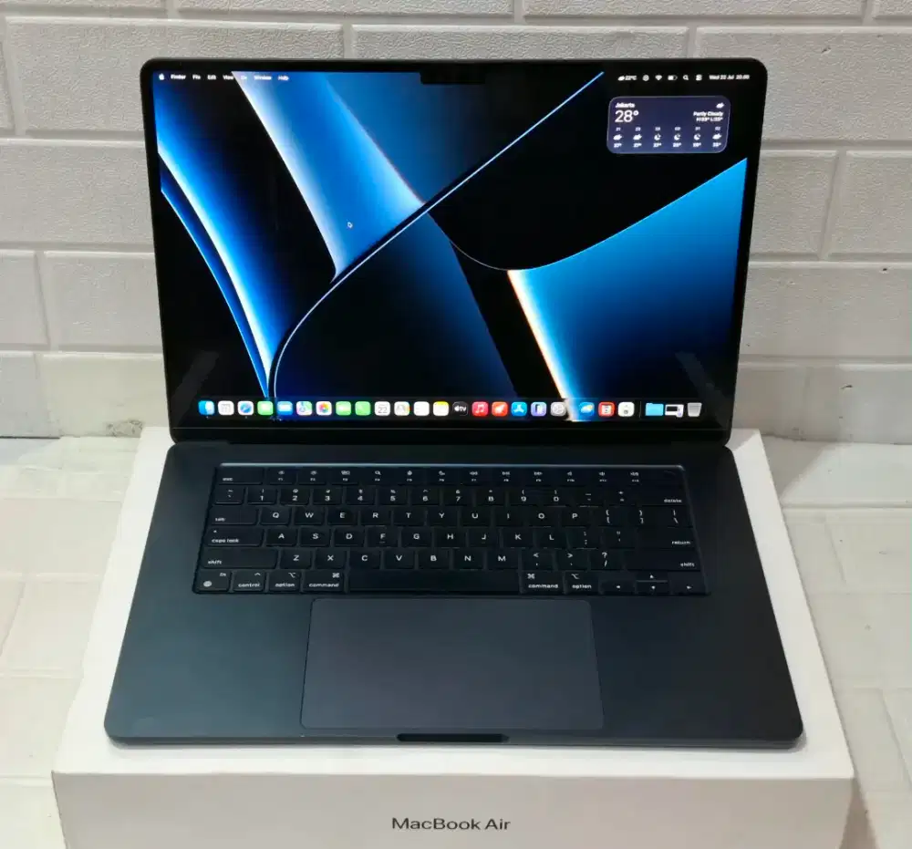 Macbook Air M2 2023 ( Fullset )