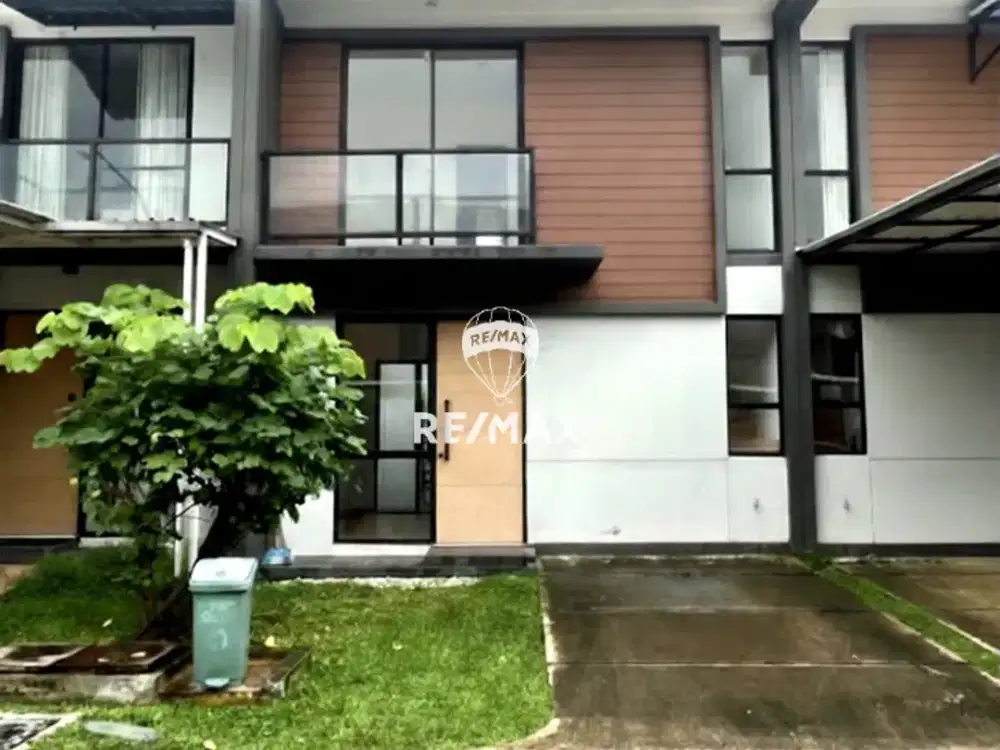 Rumah Cantik 2 Lantai Strategis Nyaman Dekat Kampus UPH Dan Tol