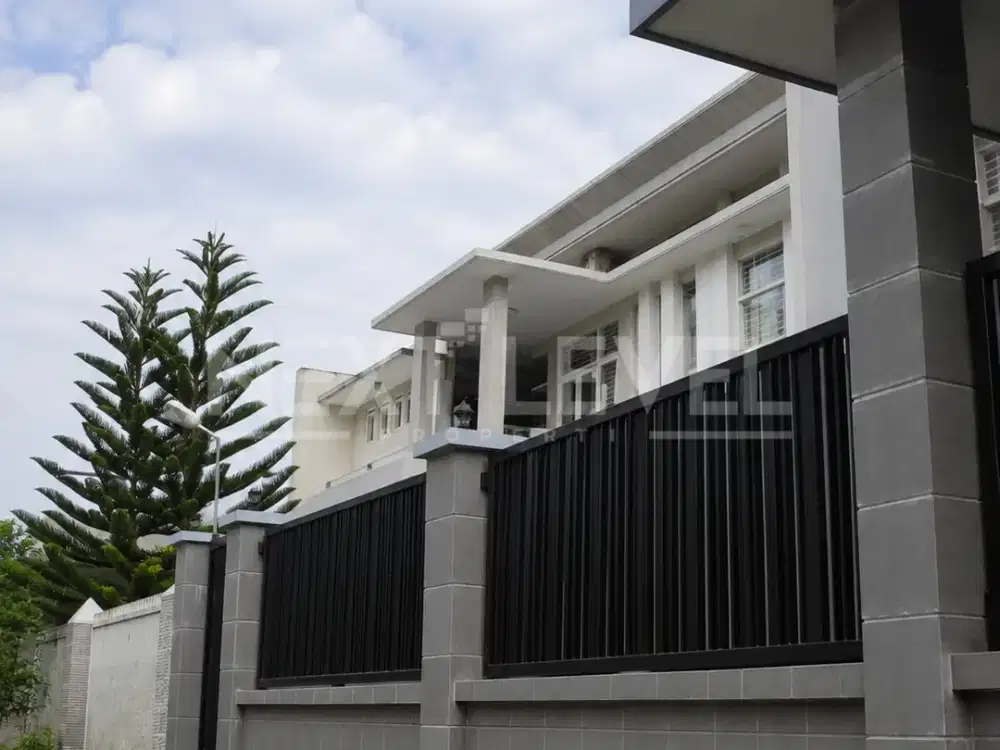 Rumah Strategis Premium di Araya Blimbing, Kota Malang  Turun Harga! Di Bawah Harga Pasar
