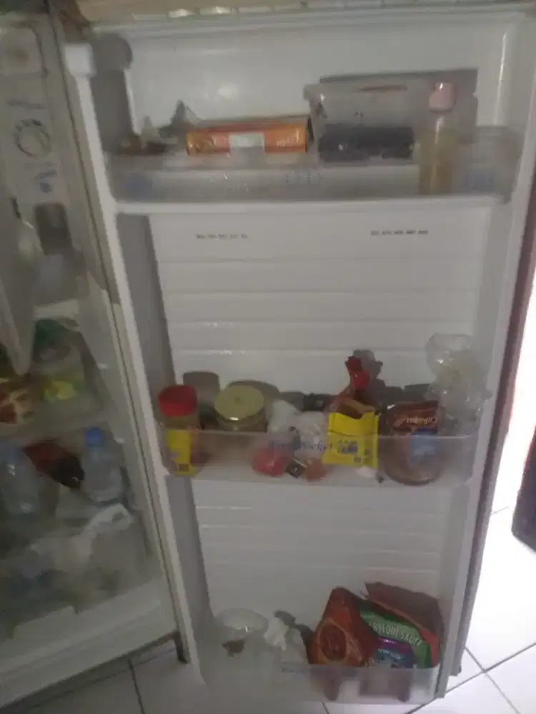 Kulkas rumahan beku dngin normal lengkap free lalamove