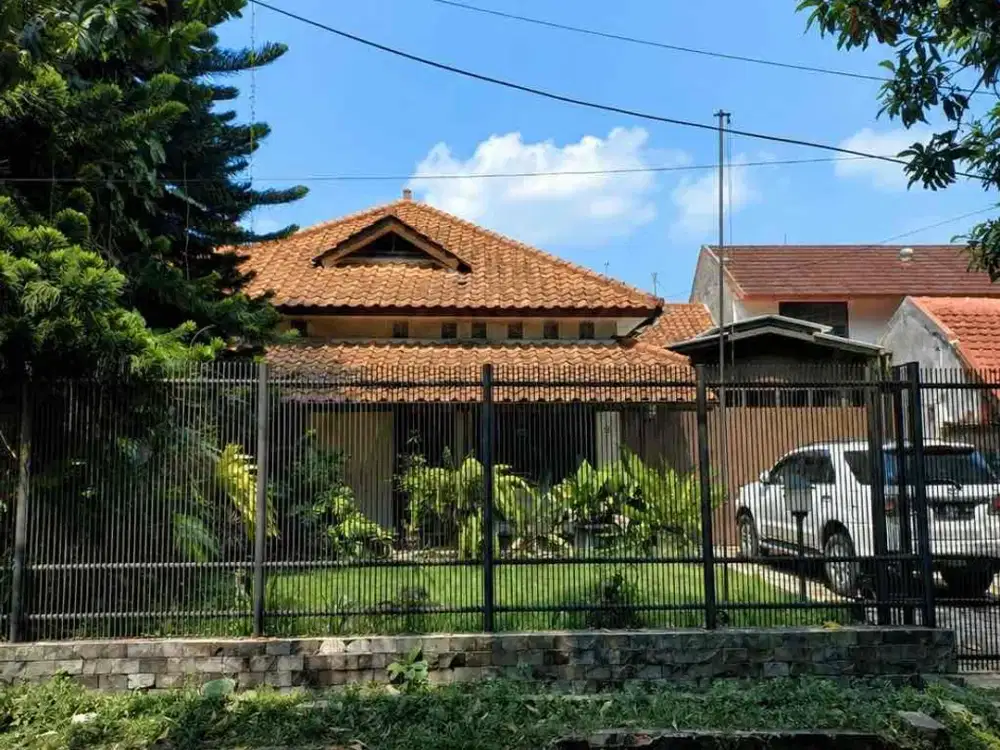 DIJUAL – Rumah Classic LT 486 m² + Pavilion Strategis di Kebon Kalapa, Bogor Tengah