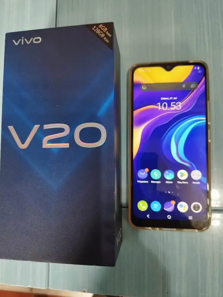 VIVO V20 8/128 dan Dus