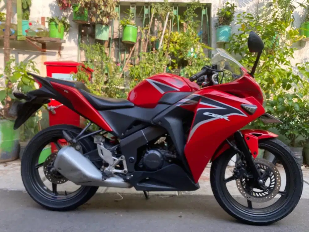 Dijual Honda CB150R