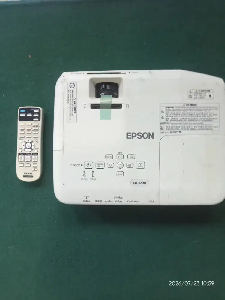 Proyektor Epson EB-X200