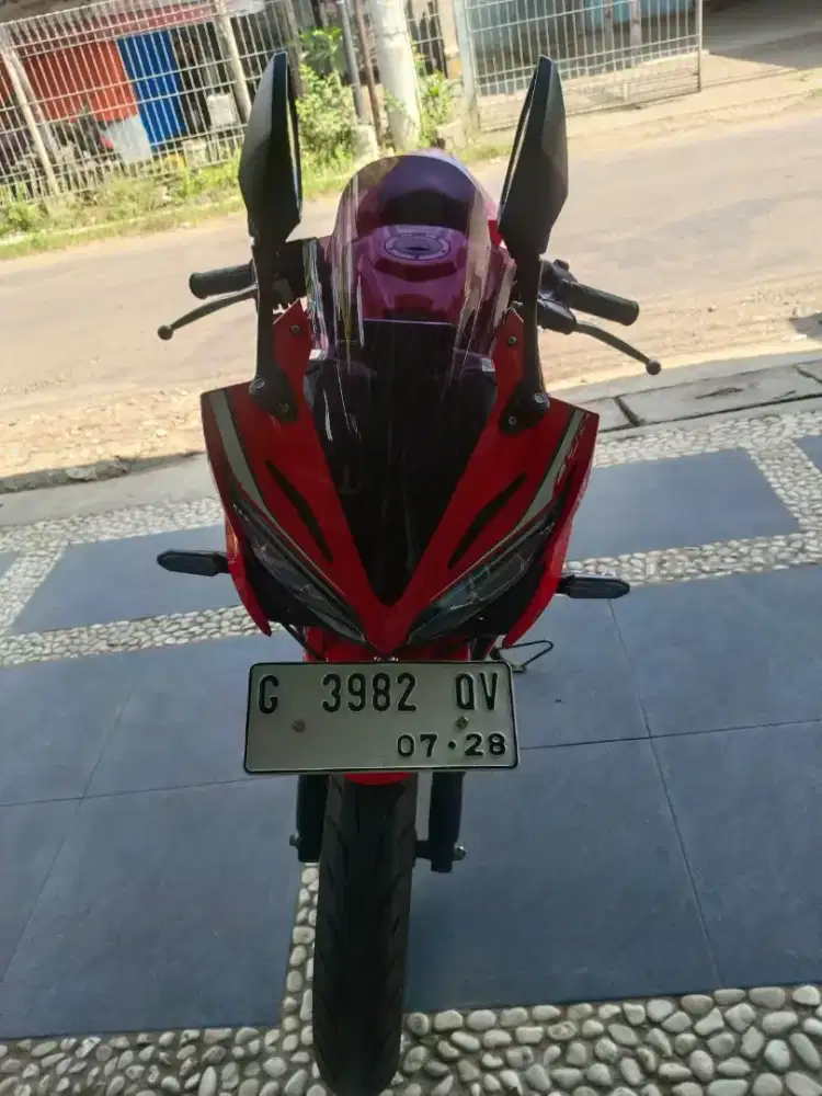 CBR 150 R 2018 DP 99ribu saja