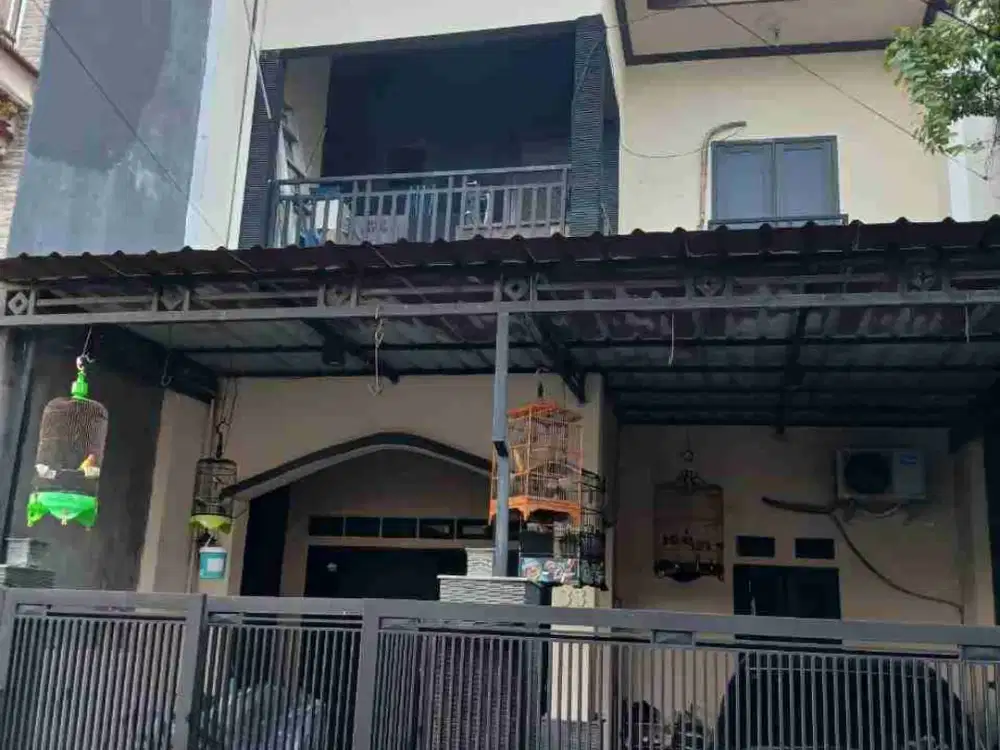 dijual rumah 2 lantai di Jambangan Surabaya selatan