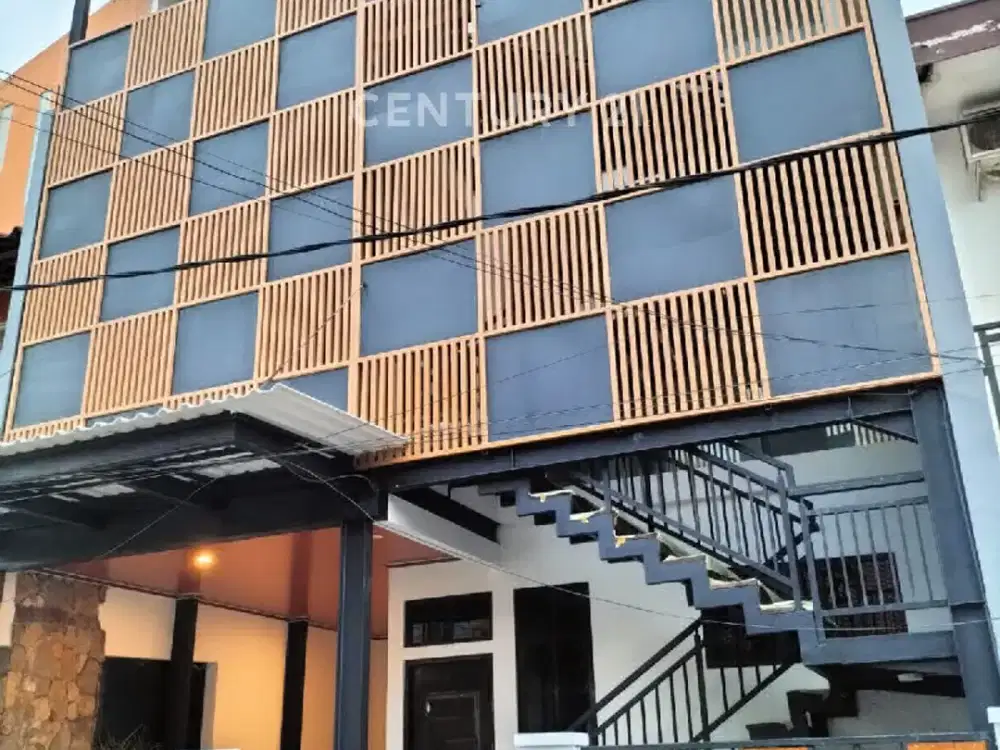 Jual Cepat  Rumah Bangunan Baru 3 Lantai Di Jatiwarna Bekasi