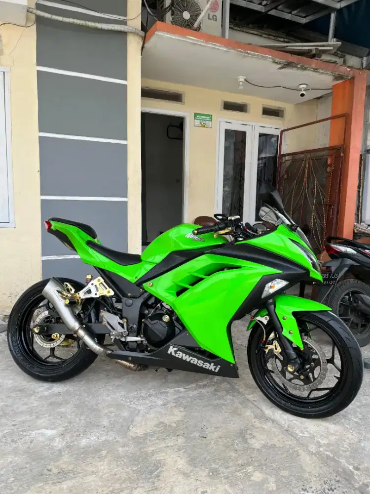 Jual ninja,ss lengkap,serius cek lokasi,harga 28 jt nego