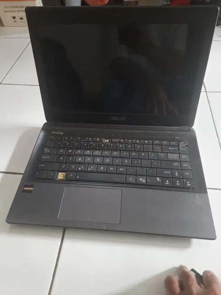 Laptop asua mati lcd aman