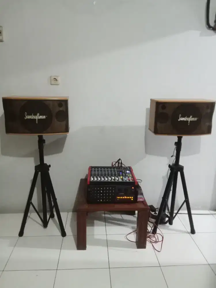 Seperangkat karaoke soundcraftsman