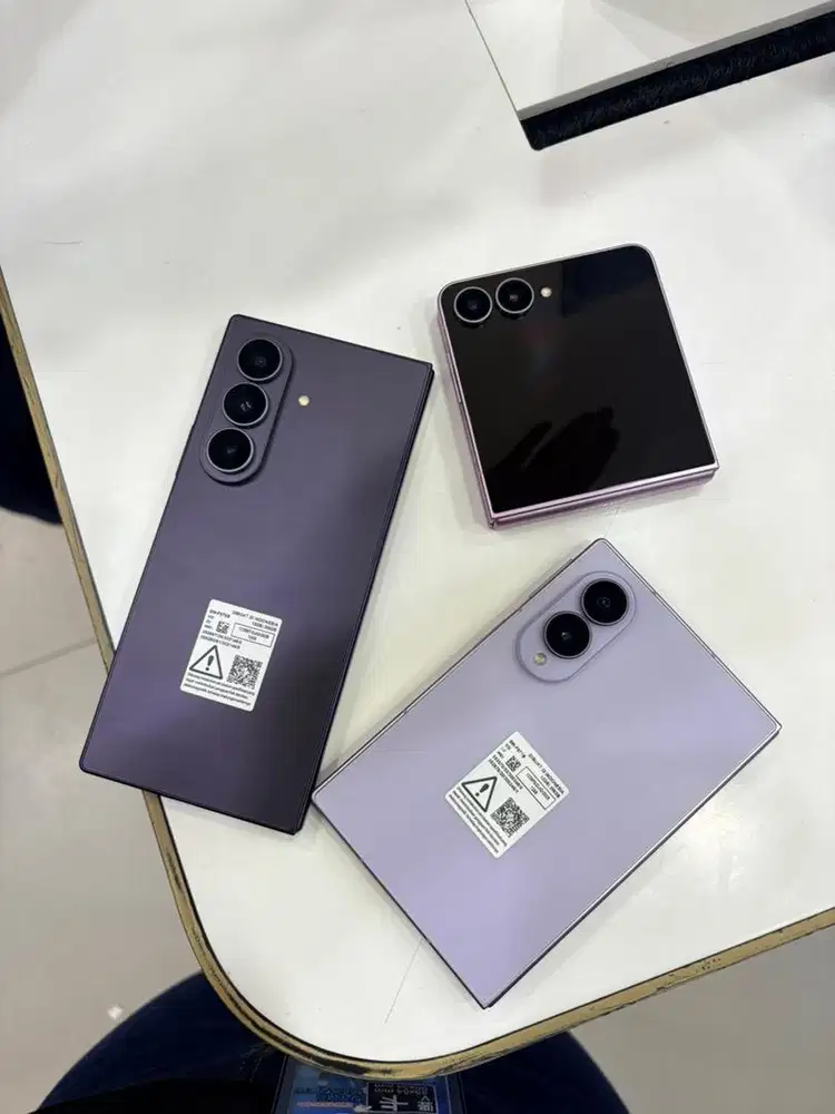 Kredit Z Flip Z Fold Terbaru