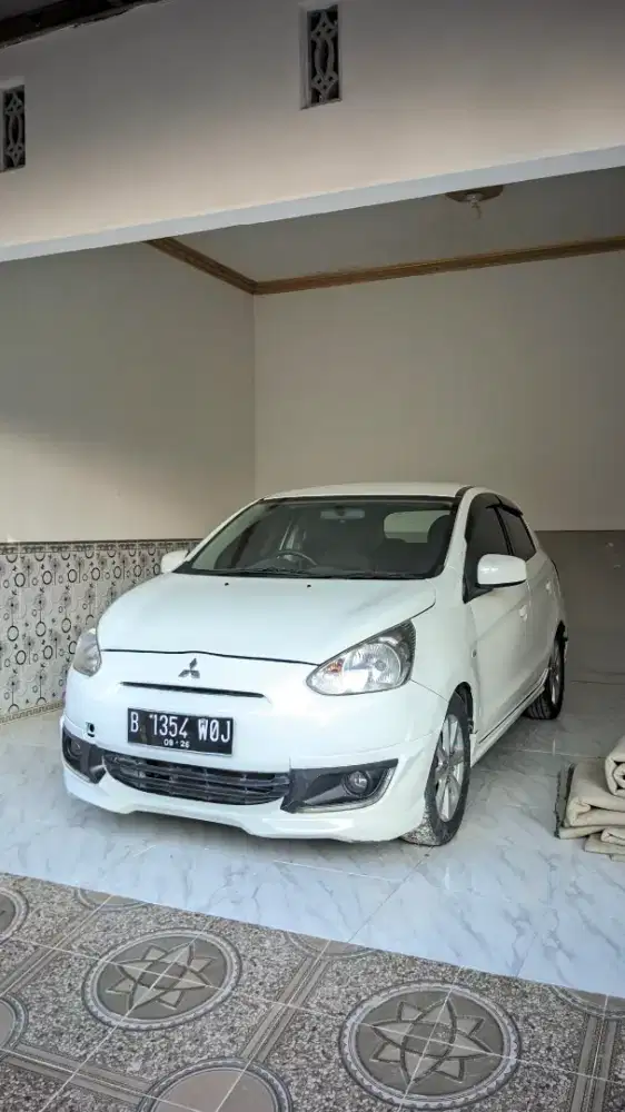 Jual mobil bekas Mitsubishi mirage tahun 2015 AT