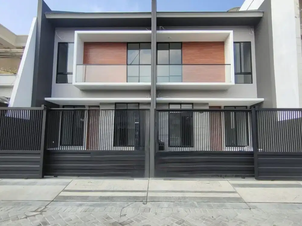 Rumah Baru Minimalis Modern Di Pakuwon City Surabaya