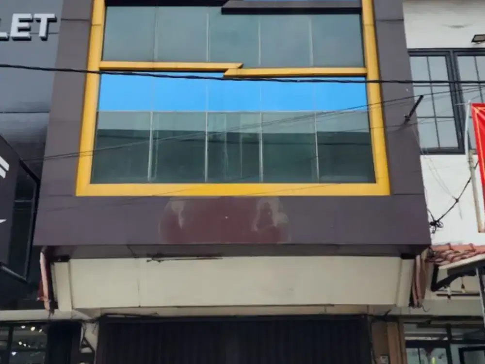 Disewakan Ruko di Boulevard Raya, Kelapa Gading, LT 4.5X17m2, Ada Lift Barang, Harga : 200 Jt/Thn