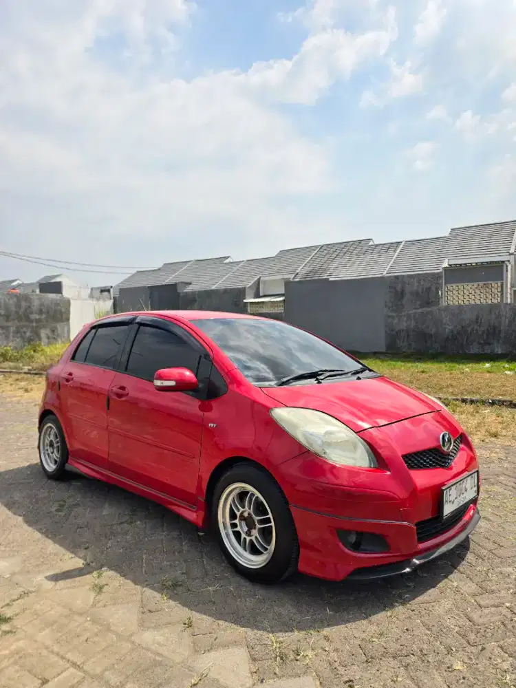 Toyota Yaris 2010 S Manual