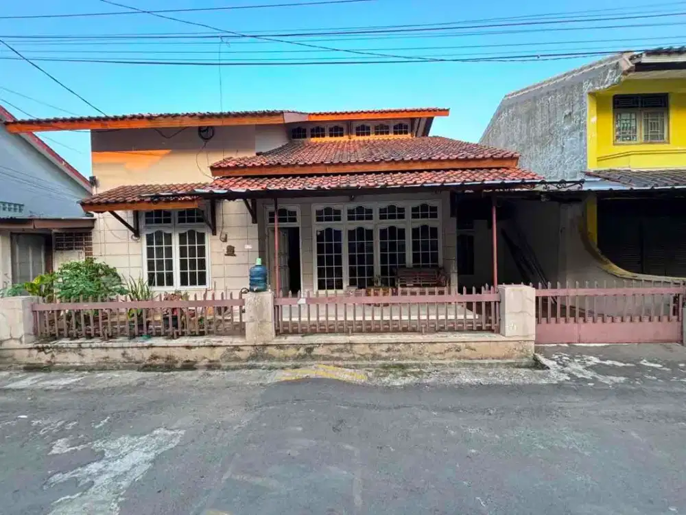 DIJUAL – Rumah 2 Lantai Semi Furnished LT 225 m² di Komplek Stadion Bima, Kedawung, Cirebon