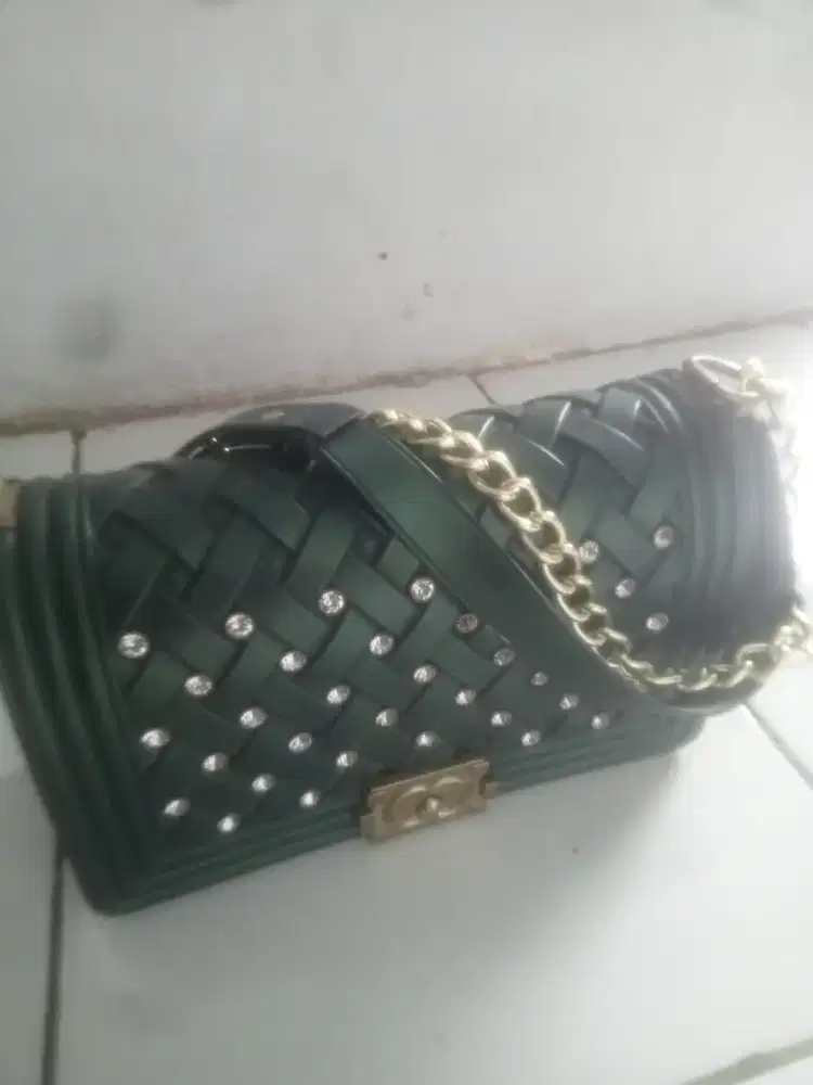Tas Selempang Kulit