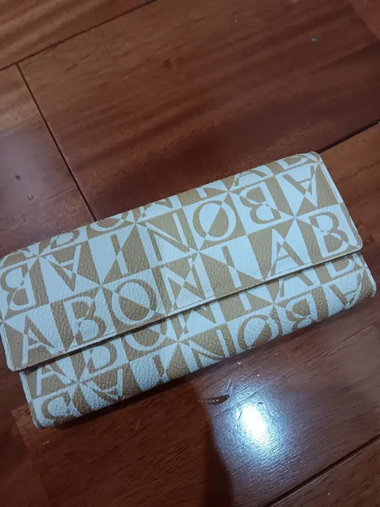 Dompet lipat B*nia