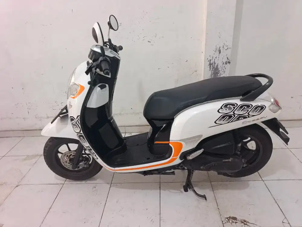 Jual beli scoopy th 2017 samping kompelik Andika hairi motor bjm