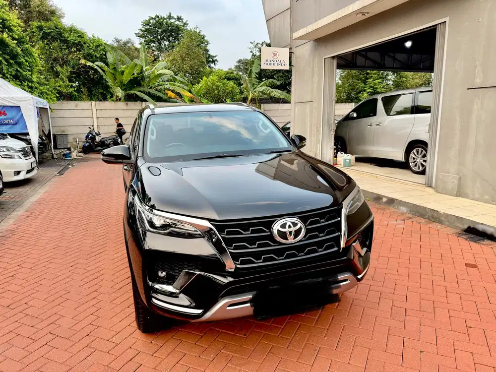 Toyota fortuner G 2.4 diesel 2021 AT attitude black